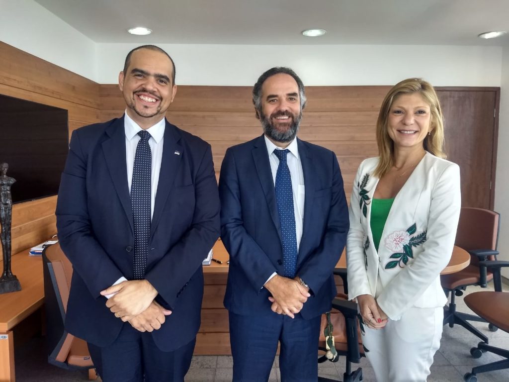 Controladoria e TCE operacionalizam acordo de cooperação