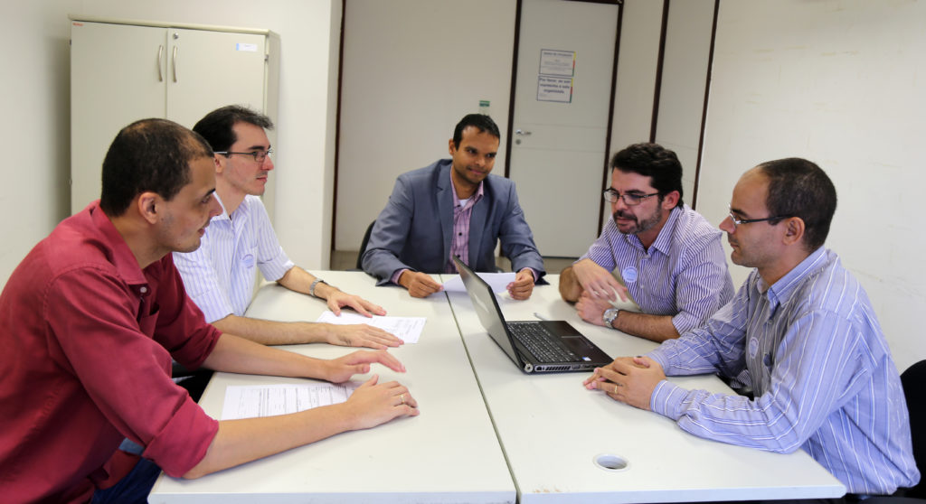 PE investe em mais transparência