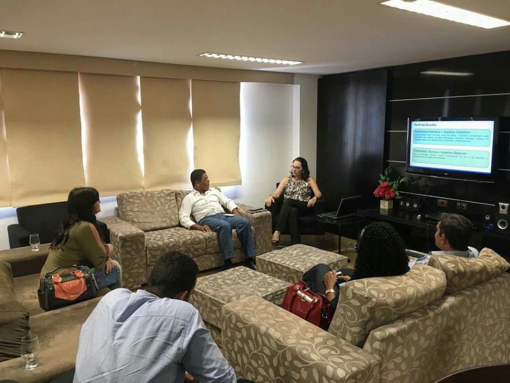 OGE recebe equipe de Olinda