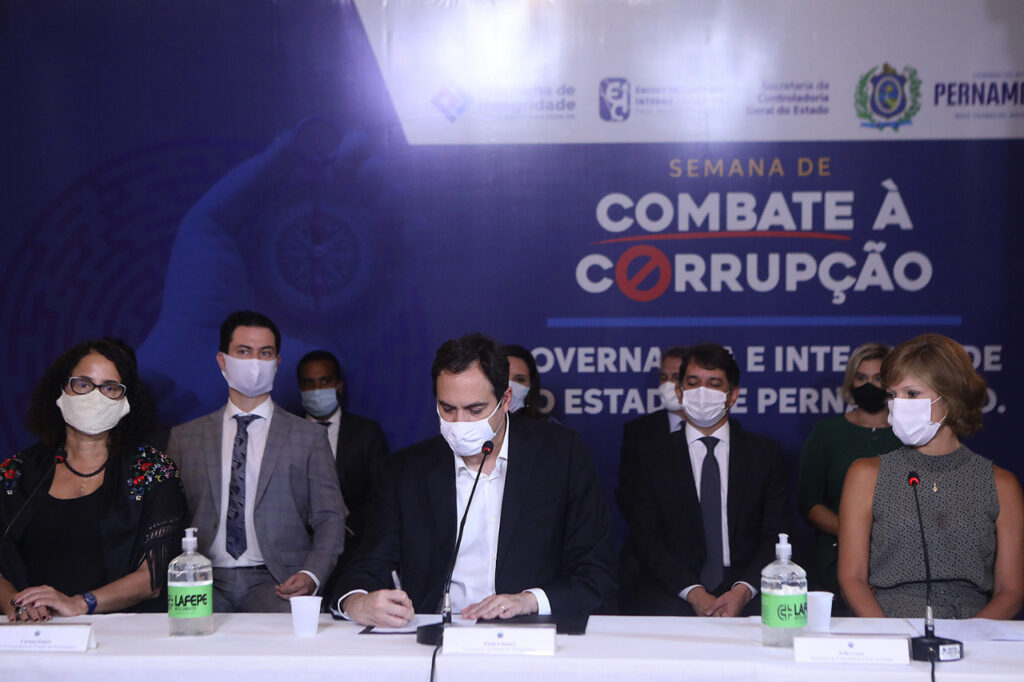 Paulo Câmara cria Comissão de Ética Pública e lança campanha pela integridade na gestão